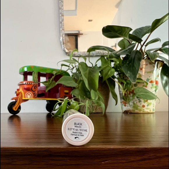 Rare Beauty by Selena Gomez
Perfect Strokes Universal Volumizing Mascara - Picture 5 of 5